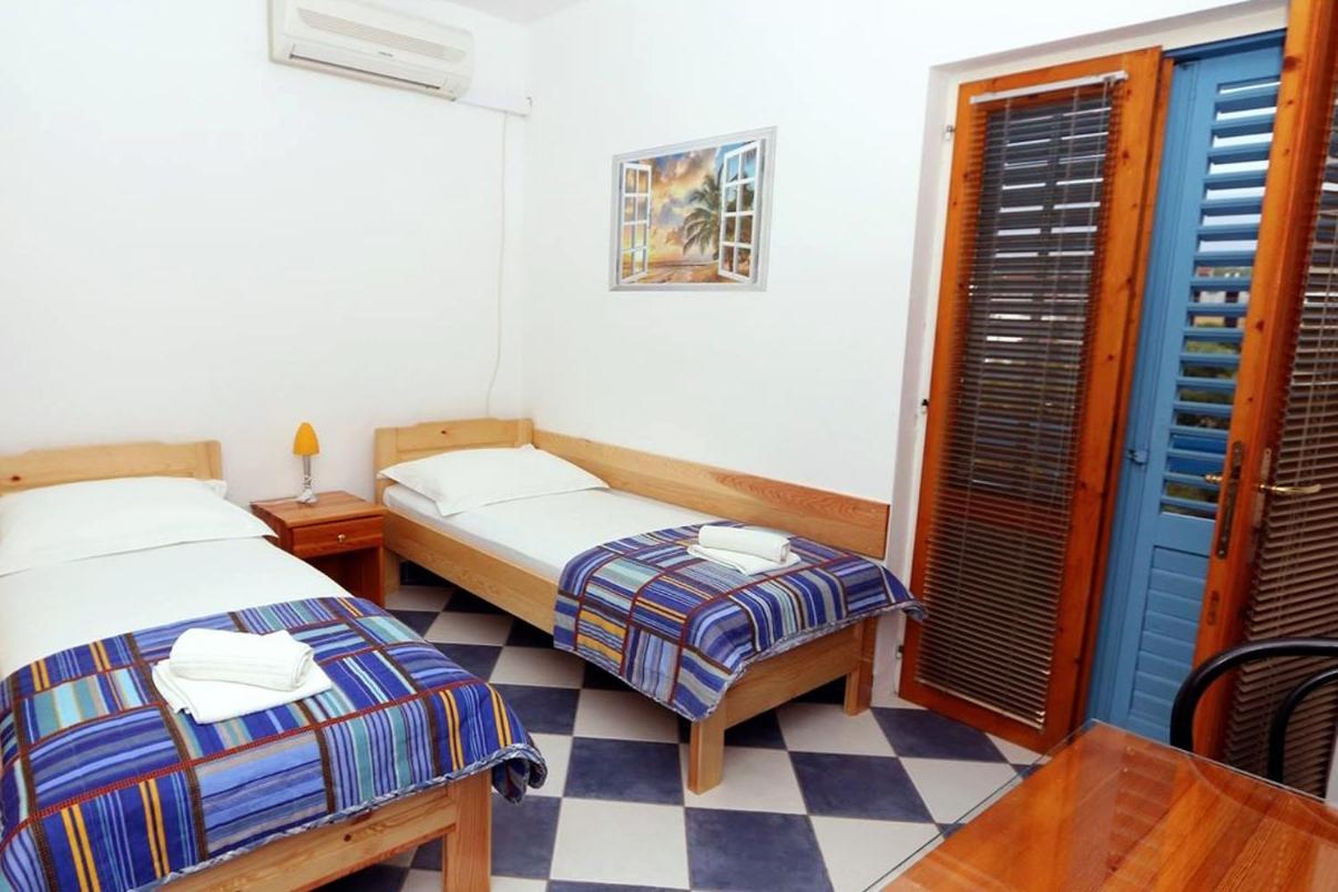 By The Sea Sucuraj, Hvar - 6852 Apartment *